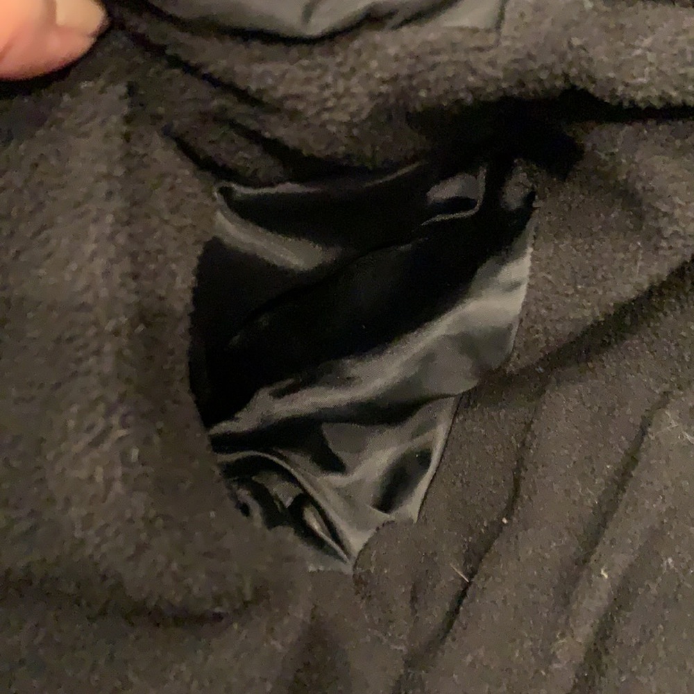 Toddler Old Navy 18M black puffer jacket - Picture 5 of 5